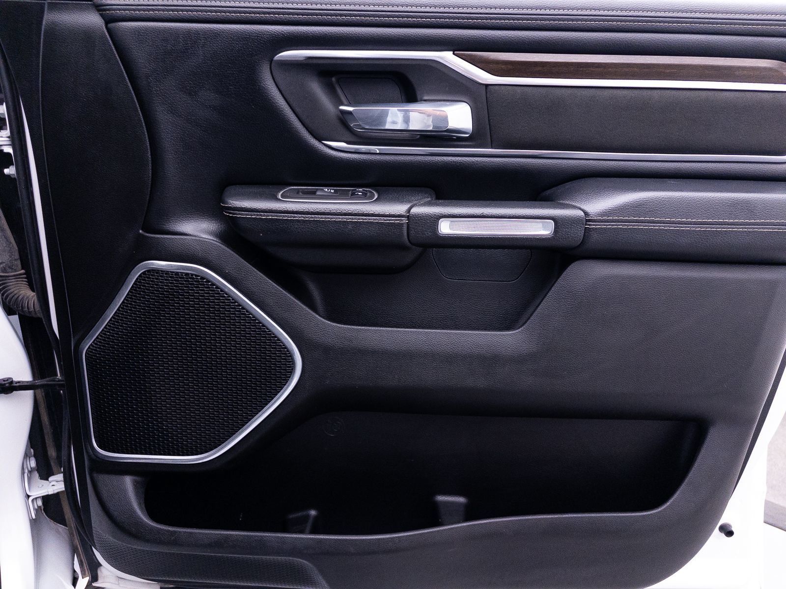 Used 2022 RAM 1500 Laramie RWD image 36