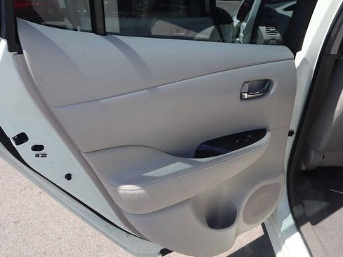 Used 2012 Nissan Leaf SL image 41