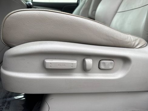 Used 2013 Honda Odyssey Touring Elite image 15