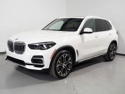Used 2023 BMW X5 sDrive40i w/ Premium Package image 9