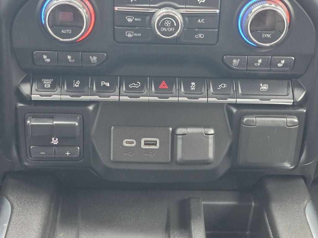 Used 2020 Chevrolet Silverado 2500 LTZ w/ LTZ Premium Package AWD/4WD image 16