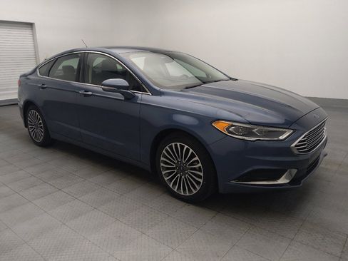 Used 2018 Ford Fusion SE w/ Fusion SE Technology Package FWD image 11