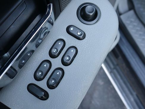 Used 2005 Ford F150 XLT image 27