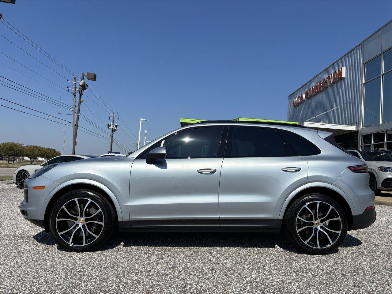 Used 2021 Porsche Cayenne S AWD/4WD image 2