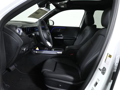 New 2026 Mercedes-Benz GLB 250 4MATIC image 3