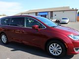Used 2018 Chrysler Pacifica Touring Plus image 2