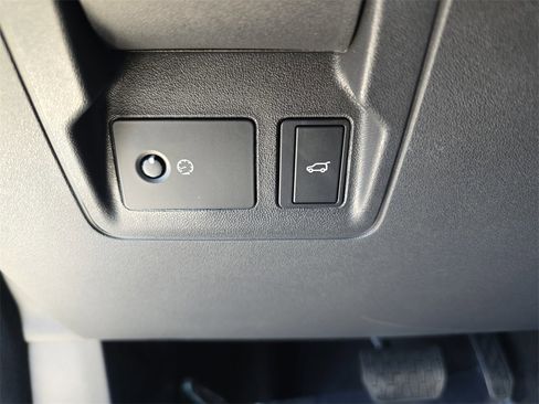 Certified 2026 Land Rover Range Rover Velar S image 26