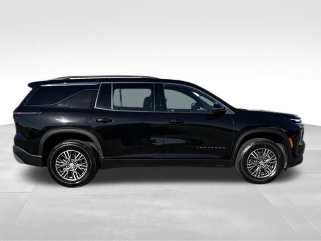 Used 2025 Chevrolet Traverse LT AWD/4WD image 19