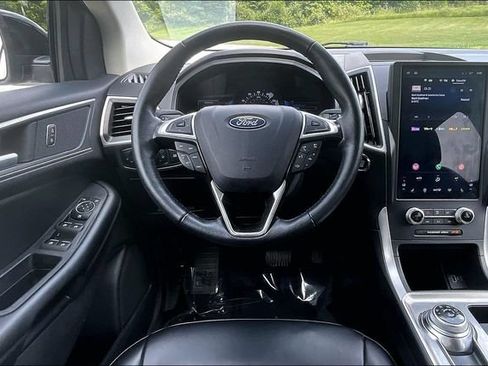 Used 2024 Ford Edge SEL AWD/4WD image 5