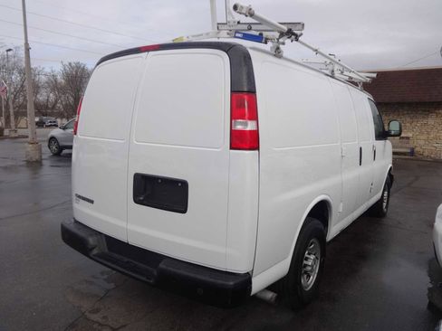 Used 2020 Chevrolet Express 3500 w/ Driver Convenience Package image 5