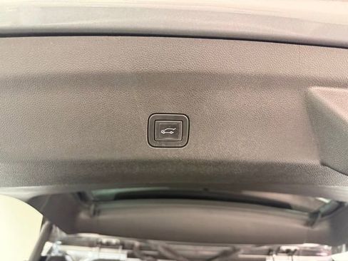 Used 2023 Chevrolet Tahoe LT w/ LT Signature Plus Package image 8