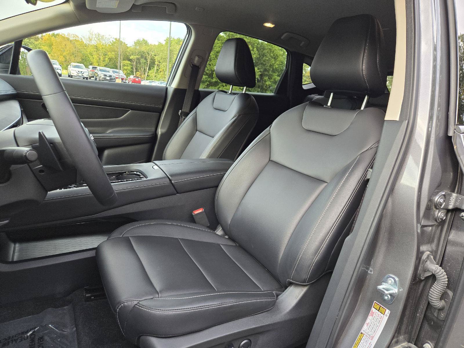 Certified 2025 Nissan Murano SV AWD/4WD image 13