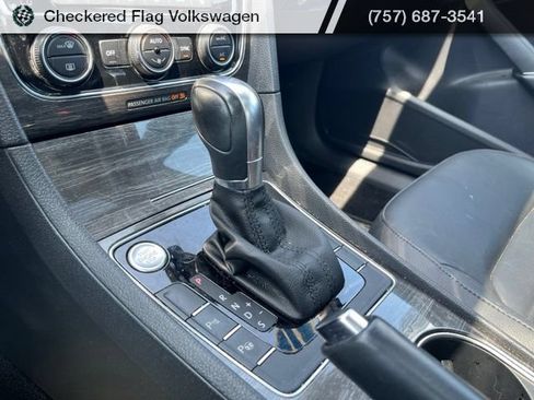 Used 2017 Volkswagen Passat 1.8T SEL Premium FWD image 42