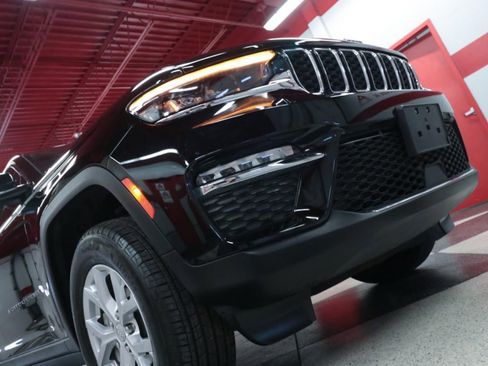 Used 2023 Jeep Grand Cherokee Limited w/ Trailer Tow Prep Group (B) image 30