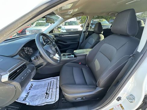 Used 2023 Nissan Altima 2.5 SV image 11
