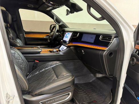 Used 2022 Jeep Grand Wagoneer Series III w/ Rear Seat Video Group 1 image 42