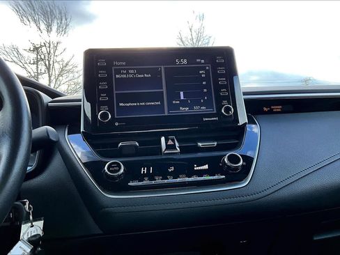 Used 2021 Toyota Corolla SE image 34