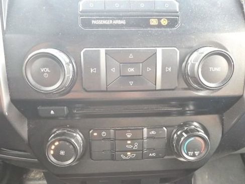 Used 2016 Ford F150 XLT image 24