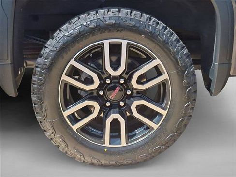 Used 2023 GMC Sierra 1500 AT4 w/ AT4 Premium Package AWD/4WD image 22