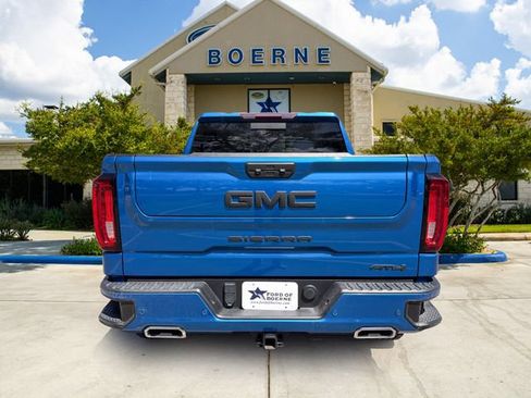 Used 2023 GMC Sierra 1500 AT4 w/ AT4 Premium Package AWD/4WD image 4