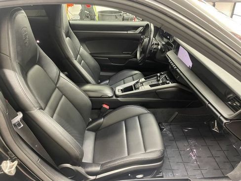 Used 2021 Porsche 911 Carrera w/ Premium Package RWD image 39