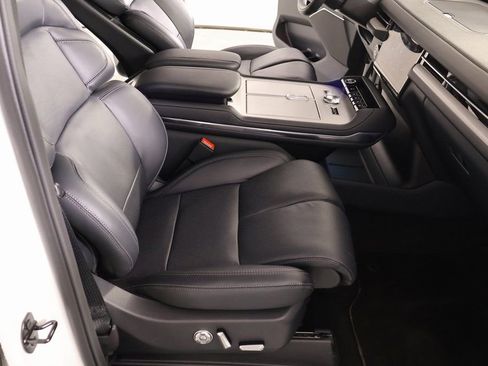 New 2025 Lincoln Navigator Reserve w/ Jet Appearance Package image 16