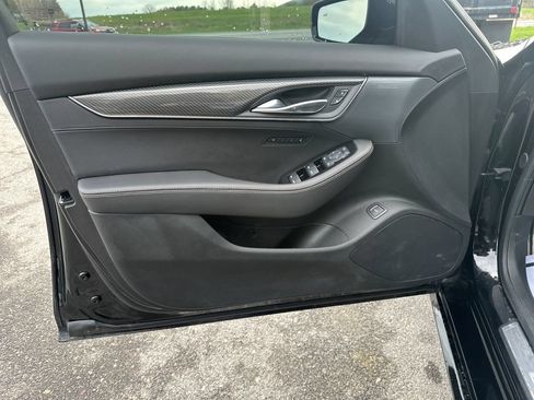 Used 2026 Cadillac CT5 V w/ Technology Package RWD image 10