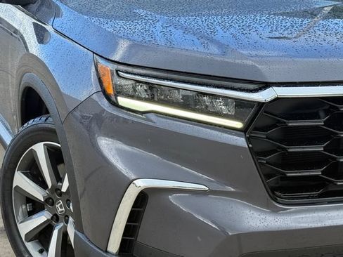 Used 2023 Honda Pilot Elite image 3