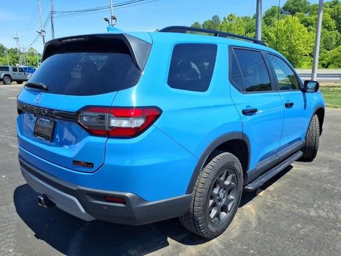 Used 2024 Honda Pilot TrailSport image 23