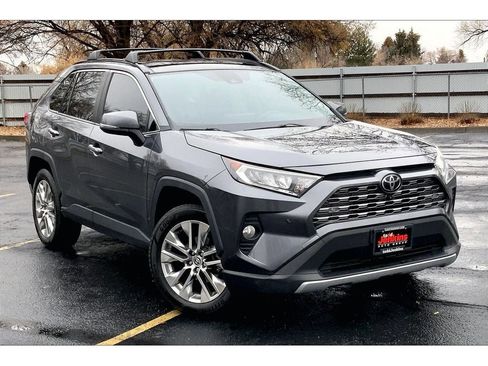 Used 2020 Toyota RAV4 Limited image 2