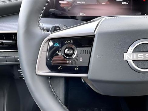 Used 2025 Nissan Murano SV image 13