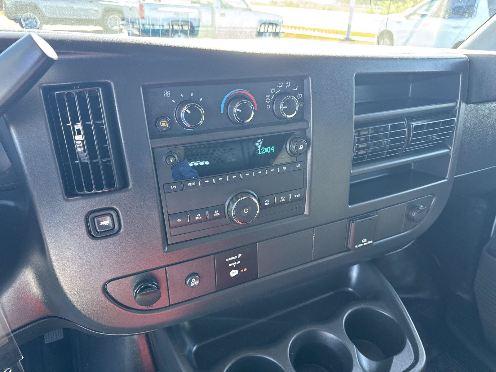 Used 2025 GMC Savana 2500 w/ Driver Convenience Package RWD image 21