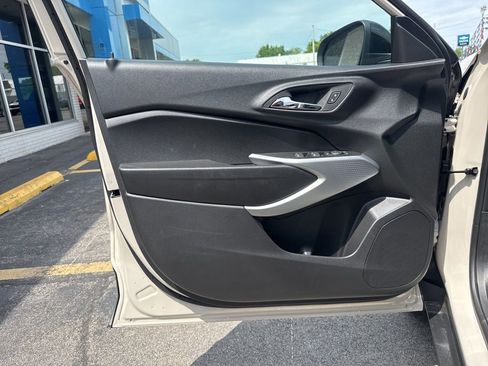 New 2026 Chevrolet Trax RS FWD image 11