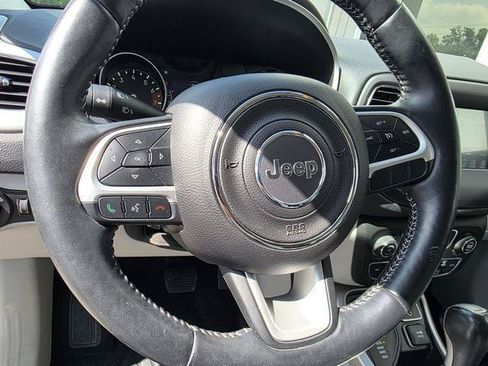 Used 2018 Jeep Compass Latitude w/ Popular Equipment Group AWD/4WD image 15