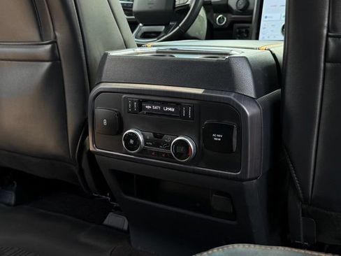 Used 2023 Ford Expedition Platinum AWD/4WD image 19