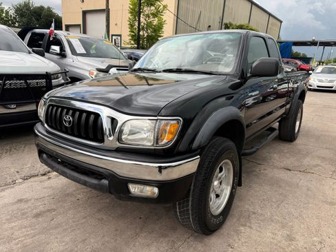 Used 2004 Toyota Tacoma PreRunner RWD image 3