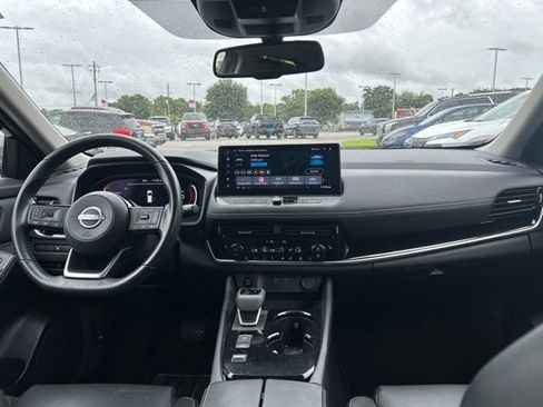 Used 2024 Nissan Rogue SL w/ SL Premium Package FWD image 16