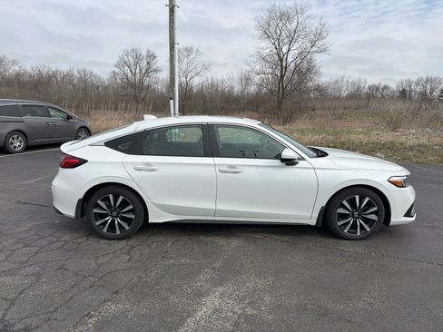 Used 2024 Honda Civic EX-L image 7