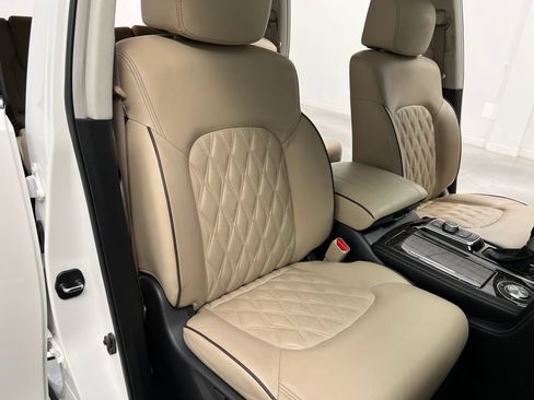 Used 2022 Nissan Armada Platinum w/ Captain's Chairs Package RWD image 36