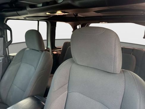 Used 2023 Jeep Wrangler Unlimited AWD/4WD image 17