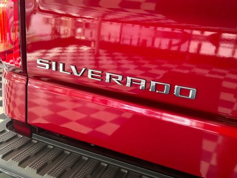 Used 2022 Chevrolet Silverado 1500 LT Trail Boss w/ Bed Protection Package AWD/4WD image 13