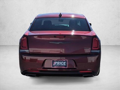 Used 2023 Chrysler 300 Touring w/ Sport Appearance Package image 6