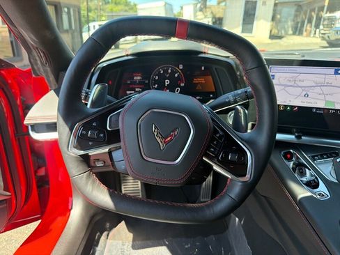 Used 2021 Chevrolet Corvette Stingray Premium Cpe w/ Z51 Performance Package RWD image 19