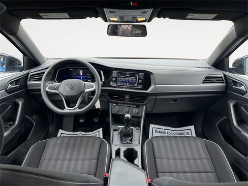 Used 2022 Volkswagen Jetta Sport image 10