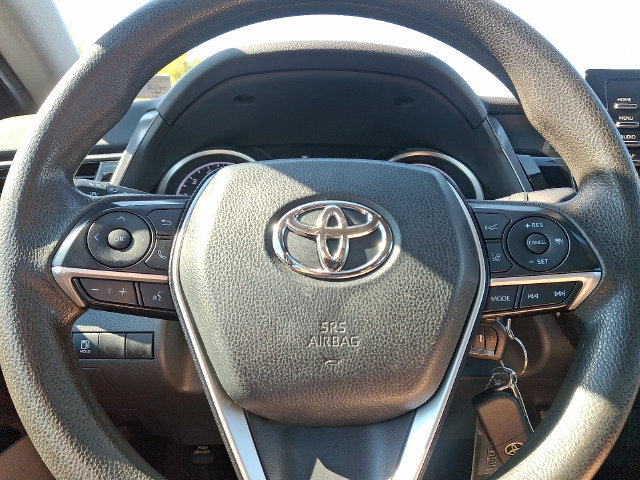 Used 2022 Toyota Camry LE FWD image 19