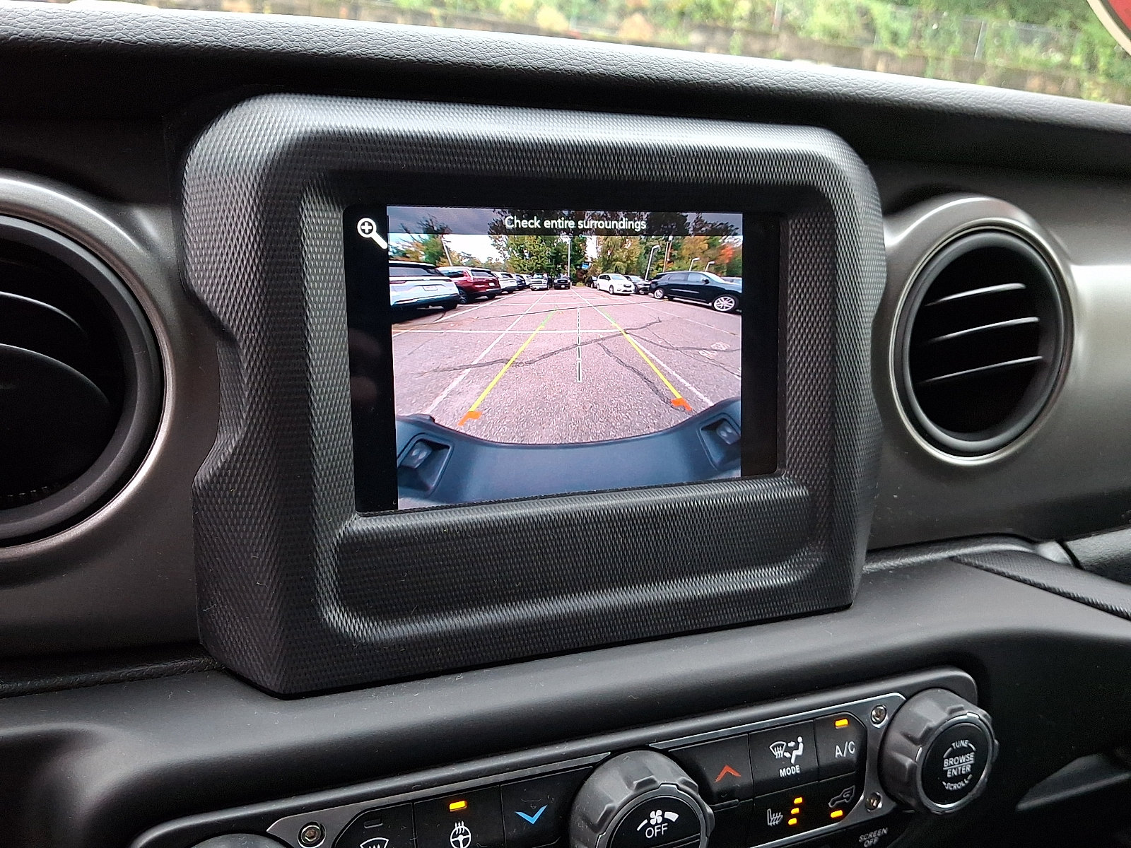 Certified 2023 Jeep Gladiator Sport AWD/4WD image 18