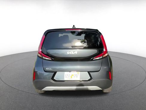 Used 2025 Kia Soul LX w/ LX Technology Package FWD image 10