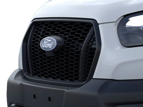 New 2026 Ford Transit 250 148 Medium Roof RWD image 17