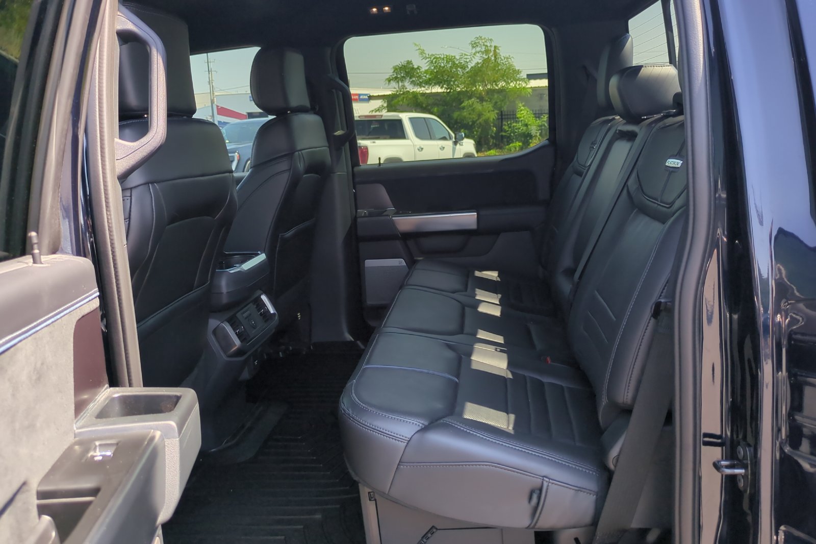 Used 2025 Ford F150 Platinum AWD/4WD image 13