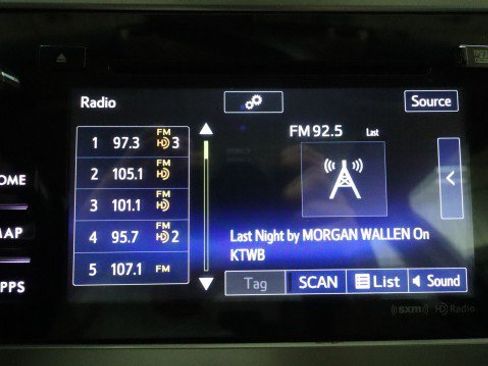 Used 2016 Subaru Legacy 2.5i Premium AWD/4WD image 16